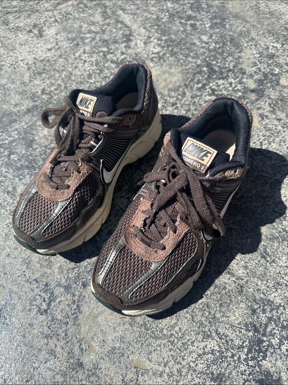 Nike Zoom Women’s Brown Vomero 5 shoes